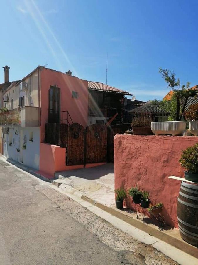 Stanza Del Viggiatore Santadi Exteriér fotografie